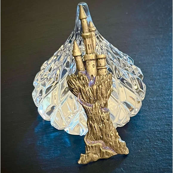 Vintage JJ Jonette Marked Jewelry Pewter Castle Glitter Accent Brooch - Picture 10 of 10